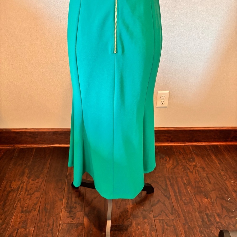 Calvin Klein Scuba Crepe Short Petal Sleeve Crew Neck Sheath Dress, size 10 - Picture 10 of 16